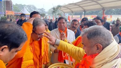 Photo of अखिल विश्व गायत्री परिवार के युवा प्रतिनिधि *आदरणीय डॉक्टर चिन्मय पंड्या जी श्रीराम जन्मभूमि तीर्थ क्षेत्र प्राण प्रतिष्ठा समारोह हेतु लखनऊ एयरपोर्ट* पर पहुंचे।