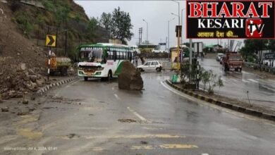 Photo of सोलन में बारिश शुरू होते ही पहाड़ियों से पत्थर गिरने शुरू