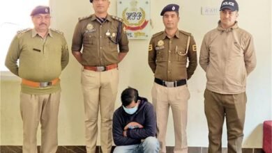 Photo of Kullu: पुलिस ने गुप्त सूचना पर ओल्ड मनाली में घर से बरामद की 920 ग्राम चरस, आरोपी गिरफ्तार