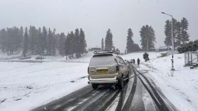 Photo of मंडी न्यूज : कमरुनाग के दर्शन कर लौट रही थीं युवतियां बर्फबारी में फंसी