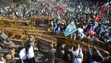 Photo of ब्रेकिंग न्यूज : किसानों के दिल्ली कूच स्थगित, पहले यूपी सरकार से होगी बात, पुलिस ने हटाई बैरिकेडिंग, आवाजाही शुरू