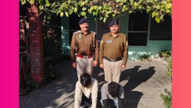 Photo of परवाणू में चोरी की वारदात: पुलिस ने 5 घंटे में दो आरोपी गिरफ्तार, चोरी का सामान बरामद