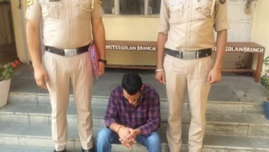 Photo of सोलन पुलिस की बड़ी कार्रवाई — कुख्यात नशा तस्कर सचिन ठाकुर को तीन महीने की निवारक हिरासत में भेजा गया  सोलन, 11 जून: