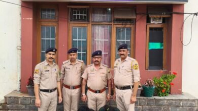 Photo of 🚨 धर्मपुर में नशा तस्करों का भंडाफोड़, 11 ग्राम चिट्टा बरामद – दो गिरफ्तार, सप्लायर भी पकड़ा गया 🚓