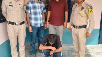 Photo of भगोड़ा ट्रक ड्राइवर 14 साल बाद गिरफ्तार!  400 सीमेंट बैग बेचकर हुआ था फरार, अब पहुंचा सलाखों के पीछे