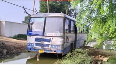 Photo of बठिंडा में चौंकाने वाली वारदात: शातिर चोर सरकारी PRTC बस लेकर फरार, कीचड़ में फंसने के बाद बस को छोड़ भागे