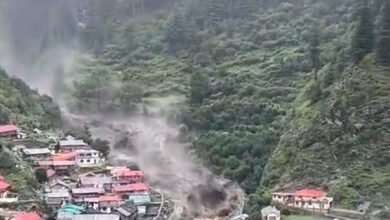 Photo of उत्तरकाशी में बादल फटने की भीषण त्रासदी  धराली गांव में मचा तांडव — 4 की मौत, 50 से अधिक लापता