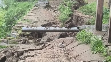 Photo of कुशवा पंचायत में बादल फटा: जमीनें बहीं, कई घरों में दरारें