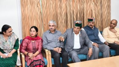 Photo of डॉ. शांडिल ने दिए योजनाओं को समय पर पूर्ण करने के निर्देश क्षेत्रीय अस्पताल सोलन का किया निरीक्षण