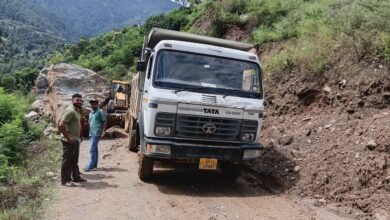 Photo of जिला के सेब उत्पादक क्षेत्रों में सड़कों की बहाली पर फोकस, अतिरिक्त उपायुक्त ने की समीक्षा