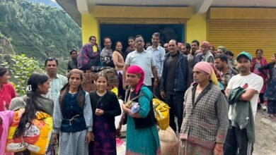 Photo of आपदा प्रभावित शरन, बालु, गड़ागुशैणी और निसैणी डिपुओं तक राशन पहुंचा – उपायुक्त मंडी