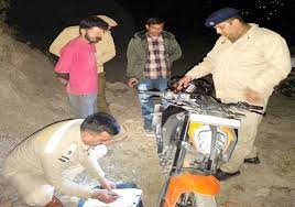 Photo of सिरमौर में तस्कर की चालाकी नाकाम! बाइक के टायर में छिपा रखा था चिट्टा, पुलिस ने ऐसे पकड़ा