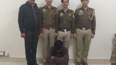 Photo of दाडलाघाट चोरी मामला: 2 लाख की ज्वेलरी व नकदी उड़ाने वाला आरोपी बेंगलुरु से गिरफ्तार, पुलिस ने ट्रांजिट रिमांड पर सोलन लाया