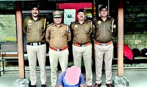 Photo of विदेश भेजने के नाम पर 12 लाख की ठगी करने वाला आरोपी पानीपत से गिरफ्तार, जोगिंद्रनगर पुलिस की बड़ी कार्रवाई