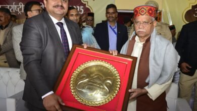 Photo of राज्यपाल शिव प्रताप शुक्ल ने किया ऐतिहासिक अंतर्राष्ट्रीय लवी मेले का शुभारंभ