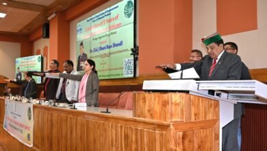 Photo of हिमाचल में नशा-मुक्ति का संकल्प: डॉ. शांडिल ने दिलाई शपथ, कहा—युवा, महिलाएं और बुजुर्ग बनें अभियान के अगुआ