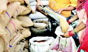 Photo of 5.71 लाख हिमाचलियों को झटका: अब नहीं मिलेगा सस्ता राशन, बदले NFSA मानदंड