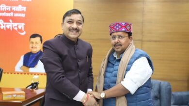 Photo of भाजपा सांसद सुरेश कश्यप ने नवनियुक्त कार्यकारी अध्यक्ष नितिन नबीन से भेंट कर दी बधाई