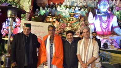 Photo of महाशिवरात्रि पर्व: स्वास्थ्य मंत्री डॉ. शांडिल ने जटोली मंदिर में प्रदेशवासियों की सुख-समृद्धि की कामना की