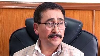 Photo of चुनाव टालकर लोकतंत्र का गला घोंट रही है कांग्रेस सरकार: विपिन सिंह परमार