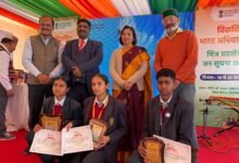 Photo of कुनिहार में ‘विकसित भारत’ की झलक: विद्यार्थियों ने चित्रों में उकेरे सपने