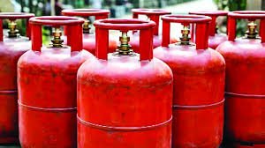 Photo of बिलासपुर खेल छात्रावास में गैस संकट: LPG नहीं मिली तो 120 खिलाड़ियों को घर भेजने की नौबत