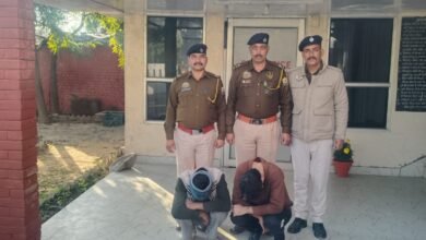 Photo of परवाणू में 5.70 ग्राम चिट्टा/हेरोइन सहित दो युवक गिरफ्तार, वाहन भी जब्त