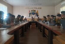 Photo of पुलिस लाइन सोलन में अपराध समीक्षा बैठक, संगीन अपराध और साइबर ठगी पर सख्त नजर रखने के निर्देश