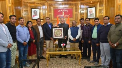 Photo of ओडिशा के पत्रकारों ने राज्यपाल से की मुलाकात, बोले— स्थानीय उत्पादों को बढ़ावा देकर मजबूत होगी ग्रामीण अर्थव्यवस्था