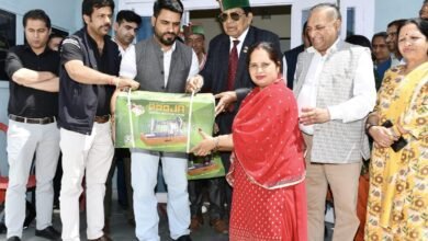 Photo of डॉ. शांडिल ने ममलीग में बांटी 50 सिलाई मशीनें, बोले—सरकार महिलाओं और जरूरतमंदों के कल्याण के लिए प्रतिबद्ध