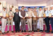 Photo of R. S. Bali ने उत्कृष्ट सेवाओं पर किया सम्मान, सोलन हिमाचल दिवस समारोह में अधिकारियों-कर्मचारियों को मिला गौरव