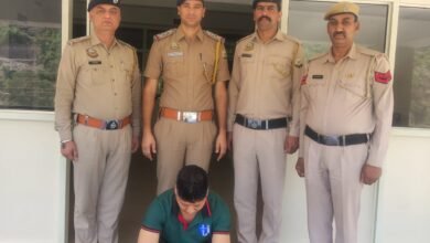 Photo of सोलन पुलिस की बड़ी कार्रवाई: 491 ग्राम चरस के साथ एक गिरफ्तार, सप्लायर कुल्लू से दबोचा