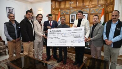 Photo of CM सुक्खू को जोगिंद्रा बैंक का सहयोग, राहत व सुख आश्रय कोष में लाखों की राशि भेंट