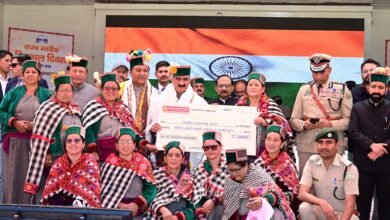 Photo of Sukhvinder Singh Sukhu ने हिमाचल दिवस पर राज्य स्तरीय पुरस्कारों से किया सम्मानित, उत्कृष्ट योगदान देने वालों को मिली सराहना
