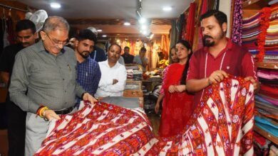 Photo of राज्यपाल काविंदर गुप्ता ने दिल्ली स्थित हिमाचल एम्पोरियम का किया दौरा, स्थानीय उत्पादों के प्रचार पर जोर