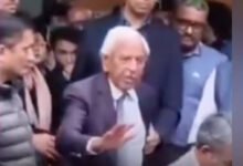 Photo of पूर्व छात्र की संदिग्ध मौत से सुलगा परिसर, न्याय की मांग को लेकर छात्रों का प्रदर्शन