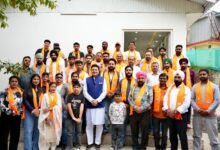 Photo of धर्मशाला में कांग्रेस को लगा जोर का झटका, एकसाथ 50 परिवार भाजपा में शामिल, सुधीर शर्मा बोले, आपका स्वागत है