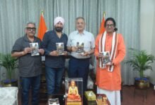 Photo of कश्मीर की सांस्कृतिक विरासत पर आधारित पुस्तक का राज्यपाल ने किया लोकार्पण