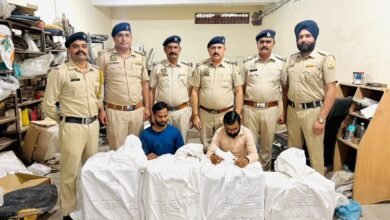 Photo of हिमाचल में नशे पर बड़ा प्रहार: कुल्लू में 1.32 लाख अफीम पौधे नष्ट, बद्दी से 2.23 लाख नशीली गोलियां बरामद
