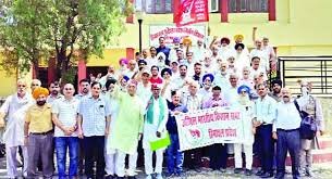Photo of व्यापार समझौतों के खिलाफ हल्ला बोल, नालागढ़ में गरजी किसान सभा, केंद्र की नीतियां स्वीकार नहीं
