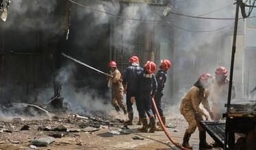 Photo of दिल्ली मे मालवीय नगर के रेस्टोरेंट में आग का तांडव, 21 लोगों की हुई मौत, 37 घायल; दमकल विभाग की टीम मौके पर
