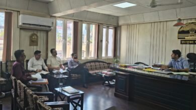 Photo of सरकारी भवनों में पंचायतों की मदद से संचालित होंगे रीडिंग रूम व अपना पुस्तकालय- अपूर्व देवगन