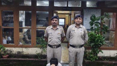 Photo of चिट्टे के साथ बस में कर रहा था सफर, पुलिस ने चेकिंग की तो निकला चिट्टा