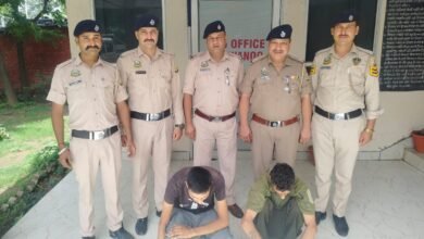 Photo of परवाणू में बोलेरो से 14.57 ग्राम चिट्टा बरामद, सिरमौर के दो युवक गिरफ्तार