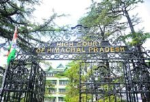 Photo of हिमाचल हाईकोर्ट की दो टूक, फैसला लागू नहीं हुआ तो अफसरों पर शुरू होगी कार्रवाई