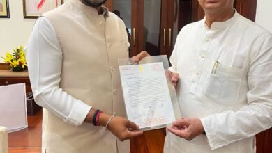 Photo of दुर्गम हिमाचली क्षेत्रों के लिए स्थायी एयर एम्बुलेंस सेवा की मांग लेकर केंद्रीय नागरिक उड्डयन मंत्री से मिले राज्यसभा सांसद डॉ. सिकंदर कुमार