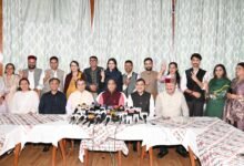 Photo of डीसी कार्यालय कांग्रेस का राजनीतिक अड्डा नहीं बन सकता, दो दिन में जिला परिषद अध्यक्ष-उपाध्यक्ष के चुनाव कराए जाएं, अन्यथा हाईकोर्ट से लेकर धरने तक हर लोकतांत्रिक लड़ाई लड़ेगी भाजपा : जयराम ठाकुर