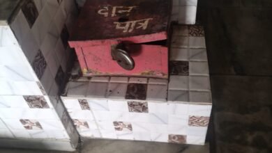 Photo of बडैहरी में चोरों का तांडव: अंबिका माता और देव सूड़ मंदिर के ताले टूटे, नकदी और छत्र चोरी; ग्रामीणों में भारी आक्रोश