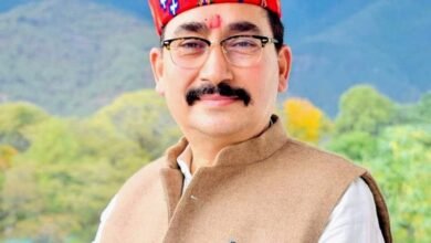 Photo of हिमकेयर योजना का लाभ न मिलने से हो रही मौतों पर भड़के पूर्व विधानसभा अध्यक्ष विपिन सिंह परमार