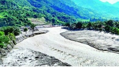 Photo of नेपाल को बड़ी राहत दूसरी बाढ़ का खतरा टला, चीन सीमा पर बनी बैरियर झील का पानी घटा